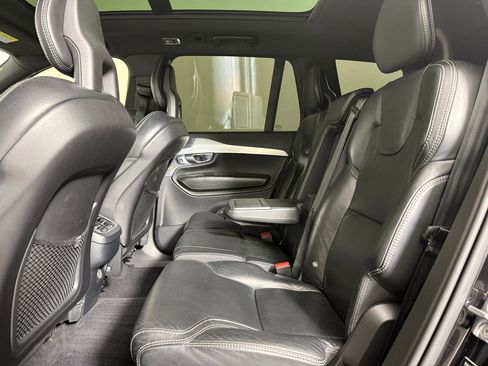 Used 2018 Volvo XC90 T6 Momentum w/ Convenience Package image 15