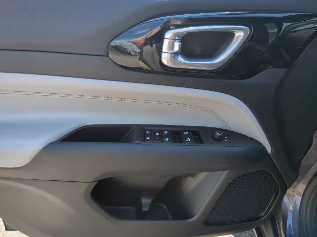 Used 2024 Jeep Compass Limited AWD/4WD image 12
