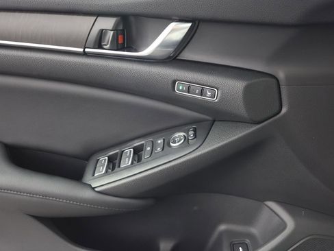 Used 2021 Honda Accord Touring image 23