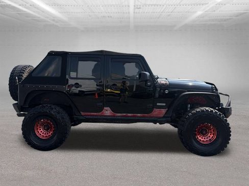 Used 2018 Jeep Wrangler Unlimited Rubicon AWD/4WD image 14