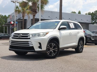 Used 2019 Toyota Highlander LE