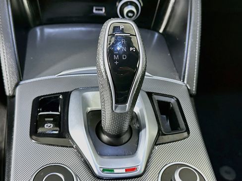 Used 2023 Alfa Romeo Stelvio Veloce AWD/4WD image 25