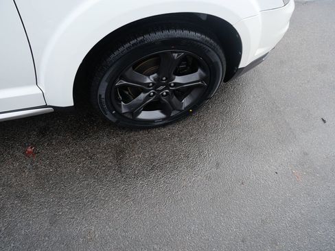 Used 2019 Dodge Journey Crossroad w/ Nav & Sun Group image 32