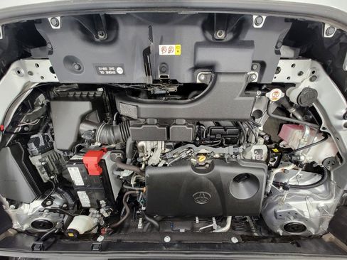 Used 2021 Toyota RAV4 LE AWD/4WD image 8