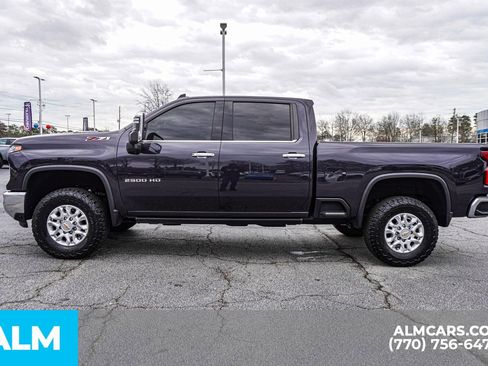 Used 2024 Chevrolet Silverado 2500 LTZ w/ LTZ Convenience Package image 10
