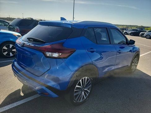 Used 2022 Nissan Kicks SV FWD image 9
