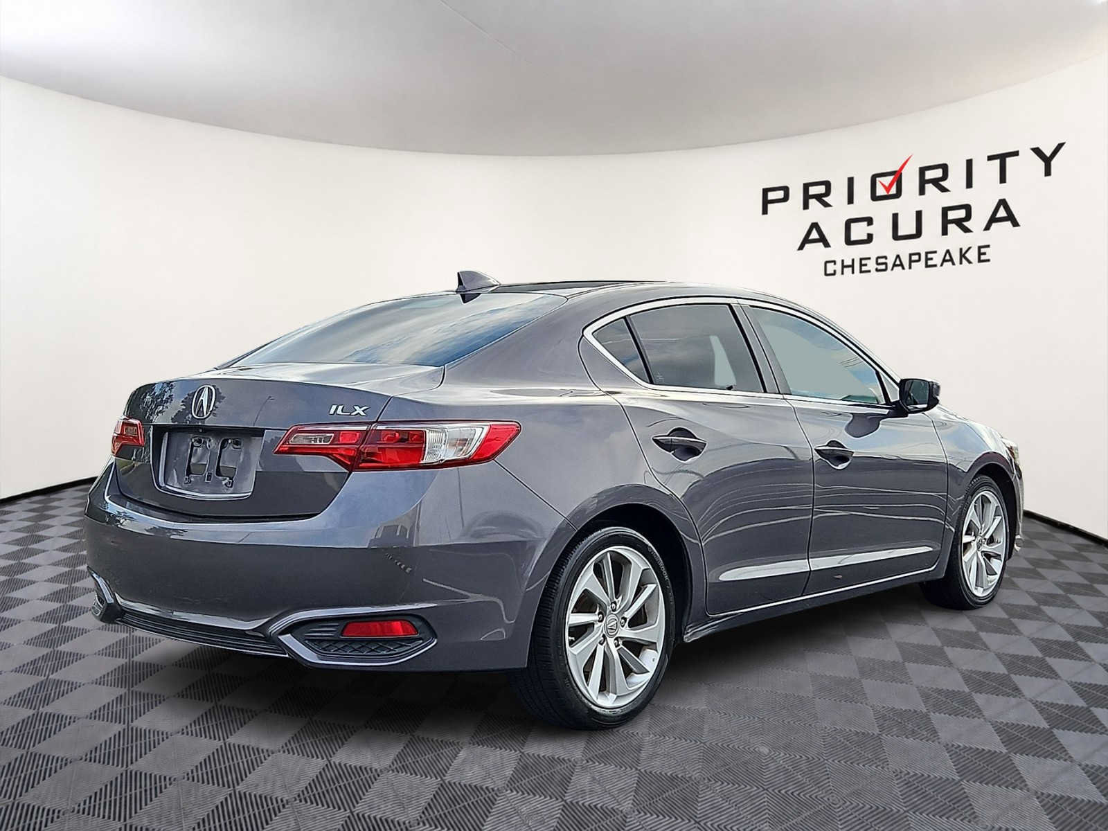 Used 2018 Acura ILX w/ Technology Plus Package FWD image 4