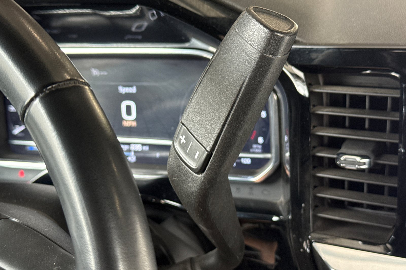 Used 2025 GMC Sierra 1500 SLT AWD/4WD image 30