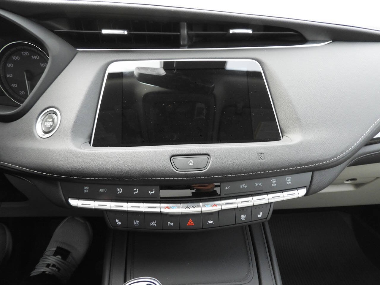 Used 2021 Cadillac XT4 Premium Luxury AWD/4WD image 43