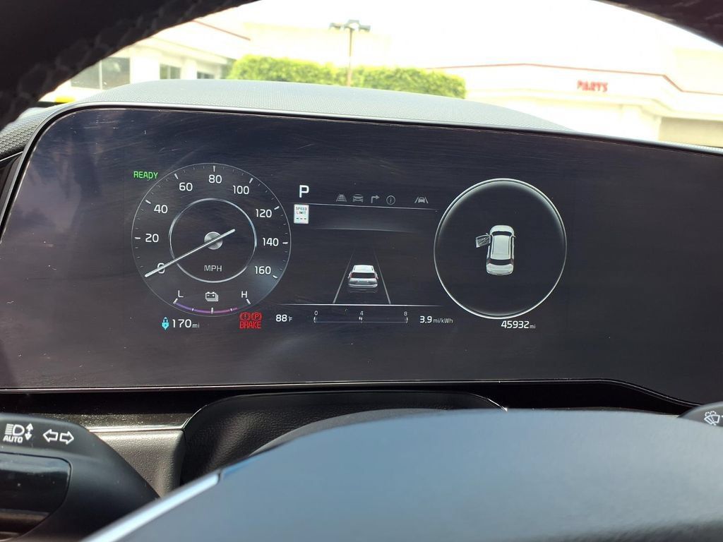 Certified 2023 Kia Niro Wind FWD image 12