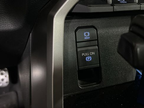 Used 2023 Toyota Tundra Limited image 31