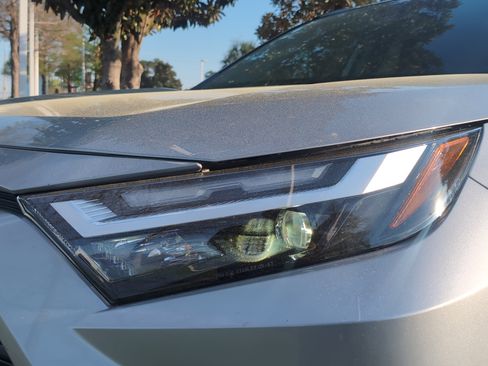 Certified 2022 Toyota RAV4 XLE w/ Convenience Package image 6