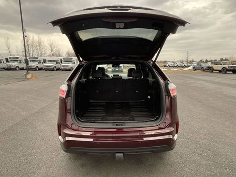 Certified 2022 Ford Edge ST-Line w/ Class II Trailer Tow Package image 23