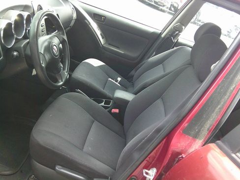 Used 2007 Pontiac Vibe w/ Preferred Package image 6