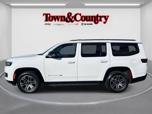 Certified 2024 Jeep Wagoneer Series II image 7