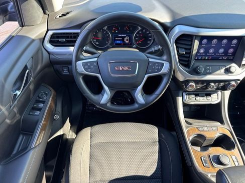 Used 2023 GMC Acadia SLE w/ Driver Convenience Package image 18