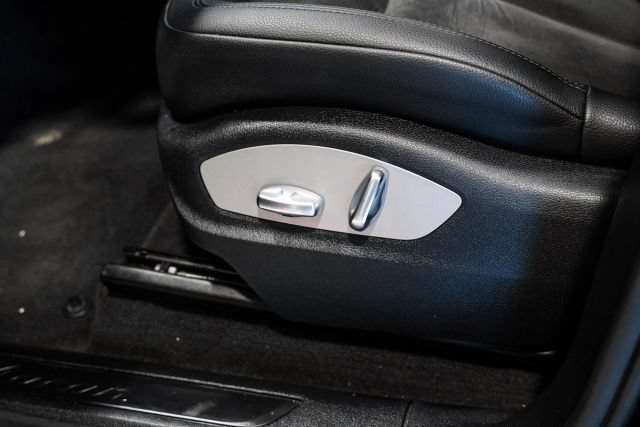 Used 2020 Porsche Macan AWD/4WD image 30