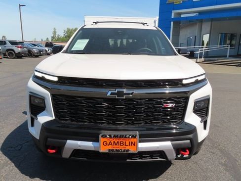 Used 2025 Chevrolet Traverse Z71 w/ Enhanced Driving Package AWD/4WD image 2
