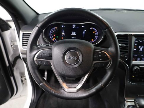 Used 2018 Jeep Grand Cherokee Altitude AWD/4WD image 22