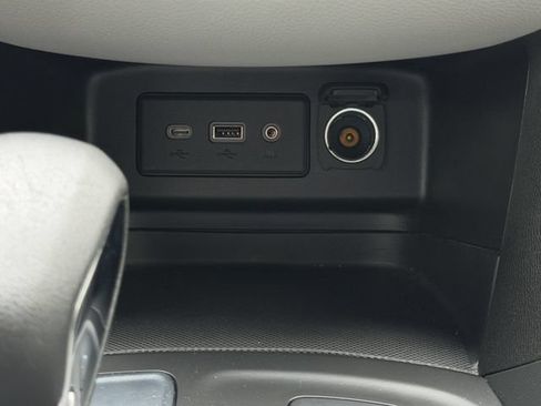 Used 2022 Chevrolet Equinox LT FWD image 22