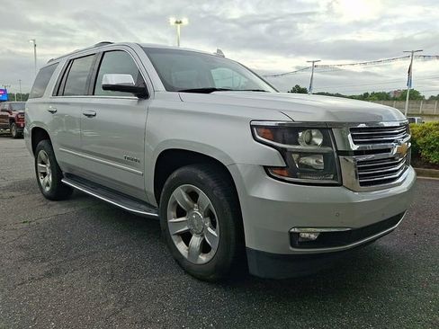 Used 2018 Chevrolet Tahoe Premier RWD image 3