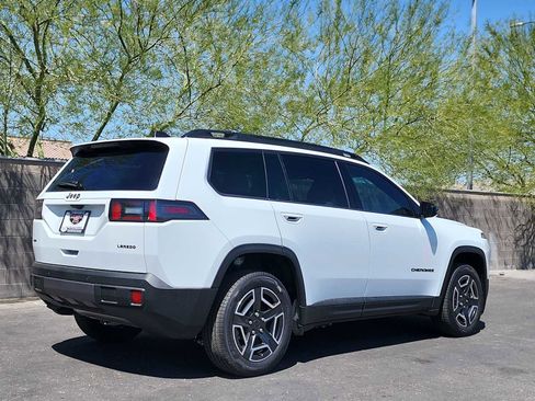 New 2026 Jeep Cherokee Laredo AWD/4WD image 9