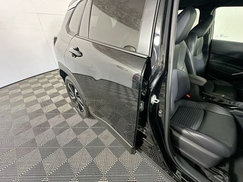 Used 2023 Toyota Corolla Cross AWD Hybrid w/ Convenience Package image 28