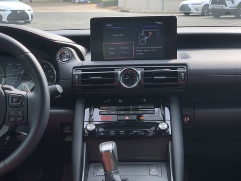 Certified 2025 Lexus IS 350 F Sport image 31