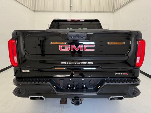 Used 2024 GMC Sierra 1500 AT4 w/ Technology Package AWD/4WD image 6