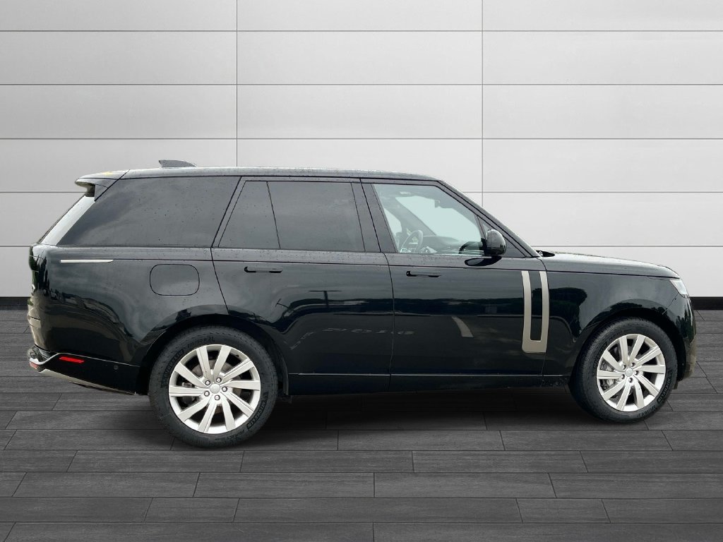 Certified 2023 Land Rover Range Rover SE AWD/4WD image 6