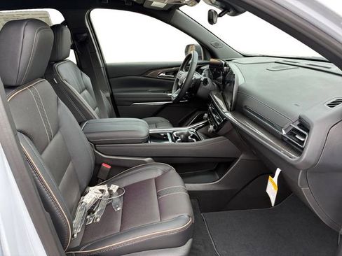 New 2026 Chevrolet Traverse High Country image 13