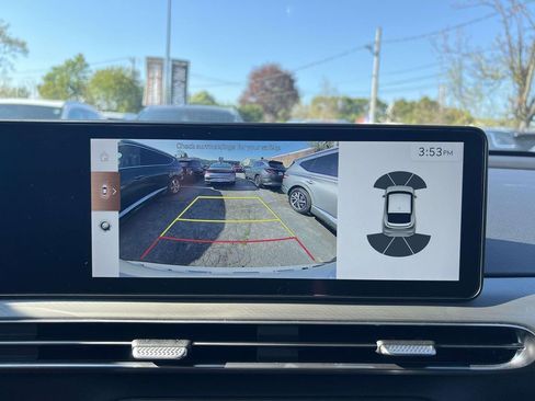 Certified 2025 Genesis GV60 Advanced AWD/4WD image 28