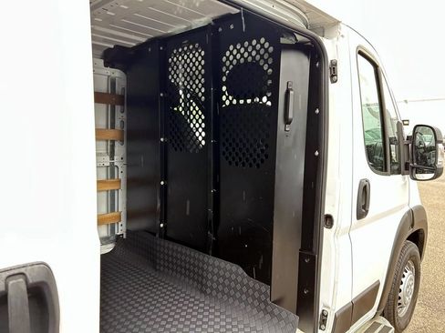 Used 2025 RAM ProMaster 2500 w/ U-Haul Equipment Group FWD image 15