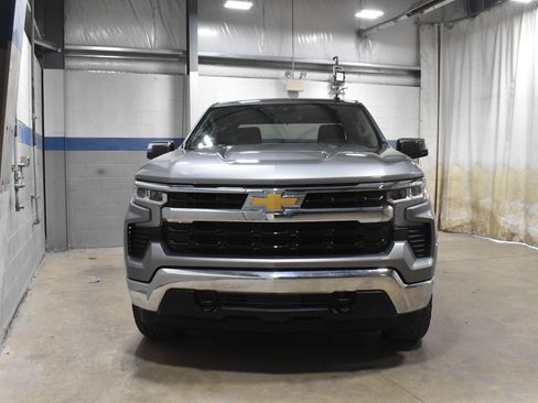 Used 2023 Chevrolet Silverado 1500 LT AWD/4WD image 27