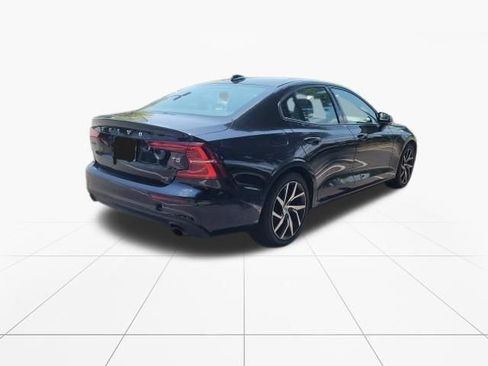 Used 2019 Volvo S60 T5 Momentum w/ Premium Package FWD image 7