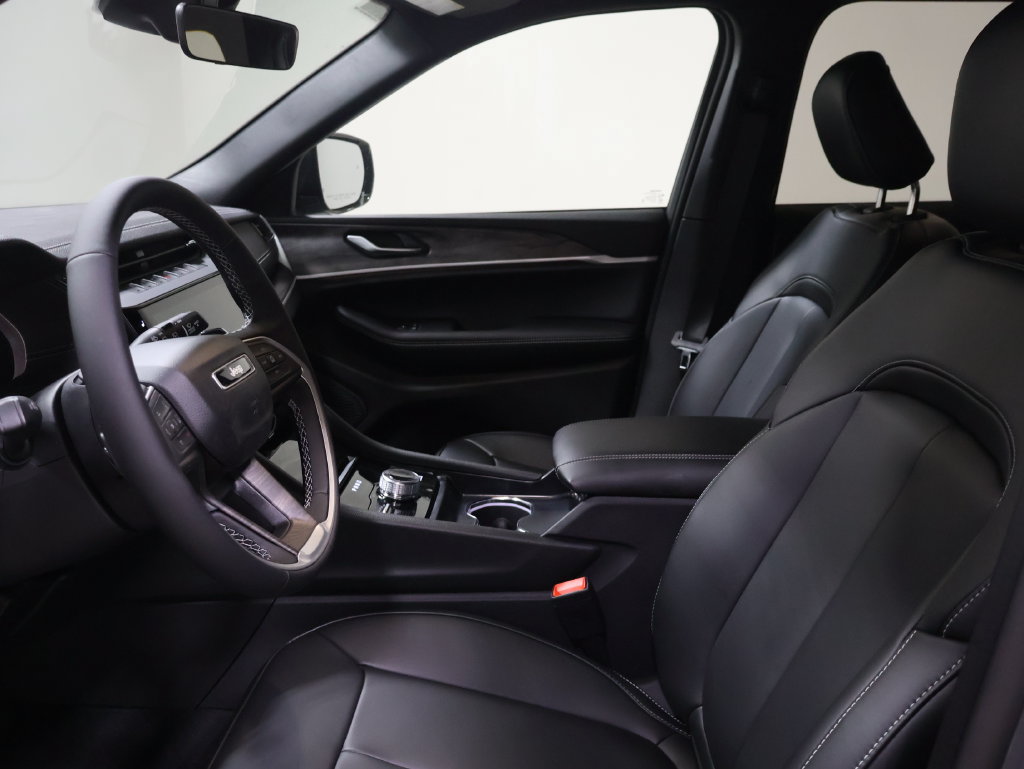 New 2027 Jeep Grand Cherokee Limited AWD/4WD image 8