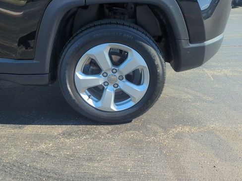 Used 2019 Jeep Compass Latitude w/ Popular Equipment Group AWD/4WD image 18