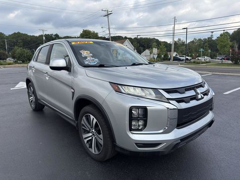 Used 2023 Mitsubishi Outlander Sport AWD image 3