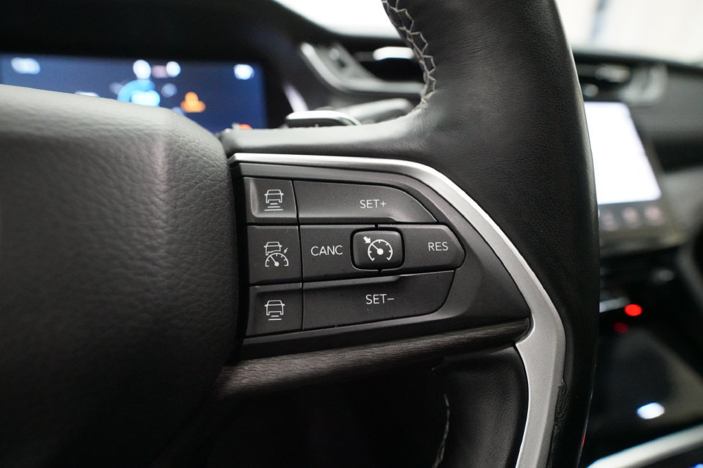 Used 2021 Jeep Grand Cherokee L Limited AWD/4WD image 19