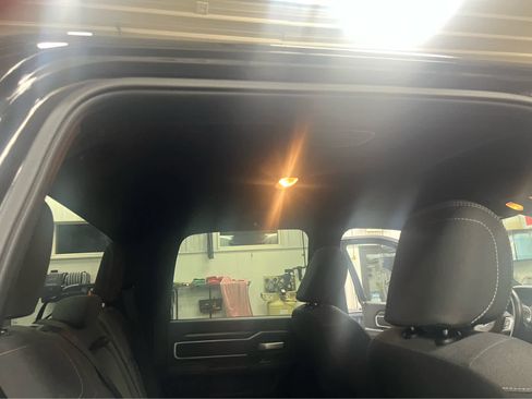 Used 2024 RAM 2500 Big Horn w/ Sport Appearance Package image 30