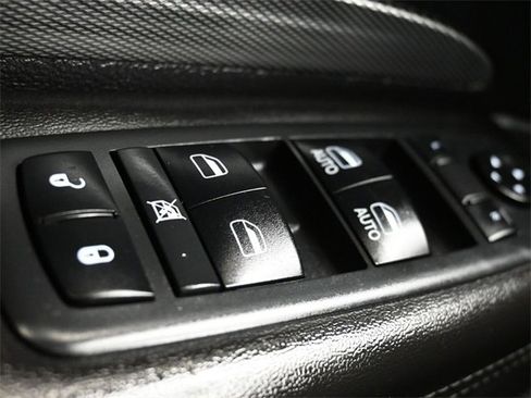 Used 2019 Dodge Durango GT image 28