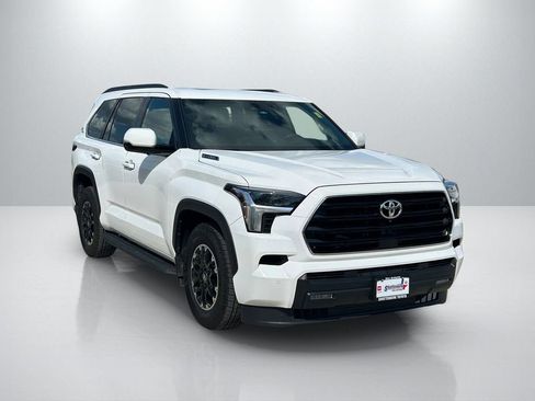 Used 2026 Toyota Sequoia SR5 w/ SR5 Premium Package AWD/4WD image 3