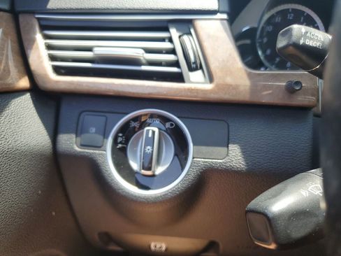 Used 2012 Mercedes-Benz E 350 4MATIC Sedan image 21