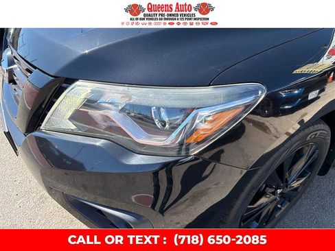 Used 2018 Nissan Pathfinder SL w/ Midnight Edition Package AWD/4WD image 35