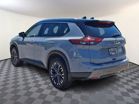 Certified 2025 Nissan Rogue SL w/ Tech Package AWD/4WD image 6