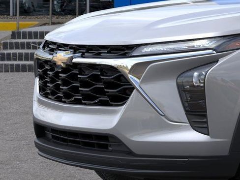 New 2026 Chevrolet Trax LS w/ LS Convenience Package FWD image 37
