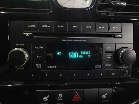 Used 2014 Chrysler 200 Limited image 25