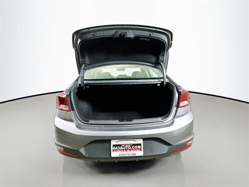 Used 2019 Hyundai Elantra SE w/ Cargo Package image 32