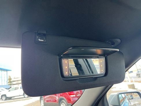 Used 2023 Chevrolet Traverse LT image 44