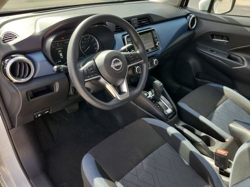 Used 2025 Nissan Versa SV FWD image 14
